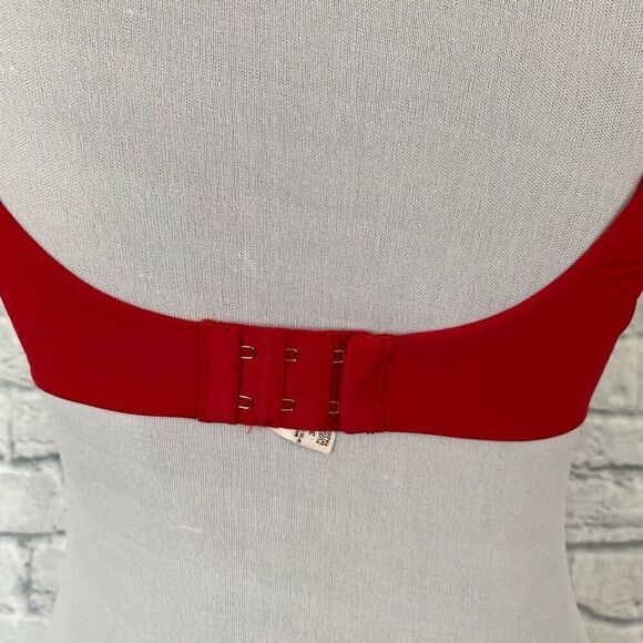 Victoria’s Secret women 34D push up without padding 2 hook bra red - Picture 4 of 8